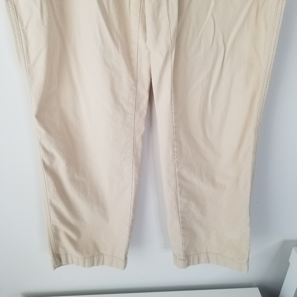 L.L. Bean Favorite Fit Stretch Comfort Khaki Pants Straight Leg Size 14 - Picture 11 of 13